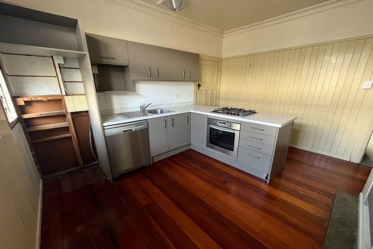 Photo of property in 44 Miro Street, Takaro, Palmerston North, 4410