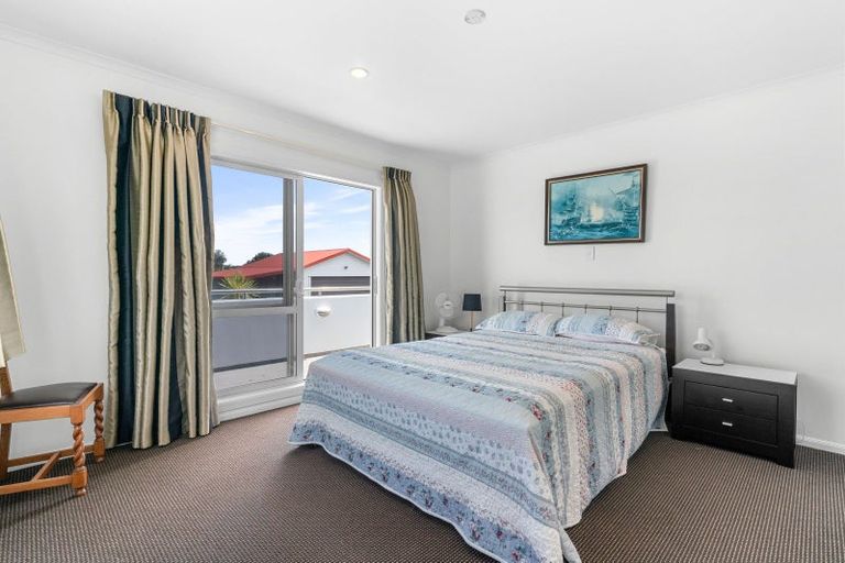 Photo of property in 59c One Tree Point Road, One Tree Point, 0118