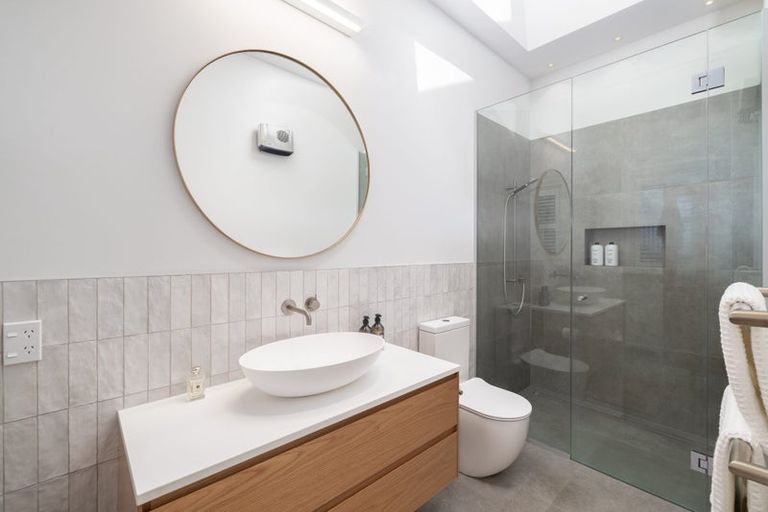 Photo of property in 54 Hawkesbury Avenue, St Albans, Christchurch, 8014