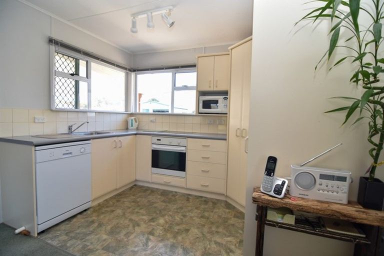 Photo of property in 127 Lincoln Road, Carterton, 5713