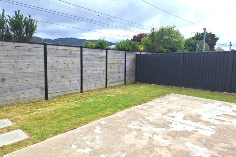 Photo of property in 40 Te Kaeaea Crescent, Wallaceville, Upper Hutt, 5018