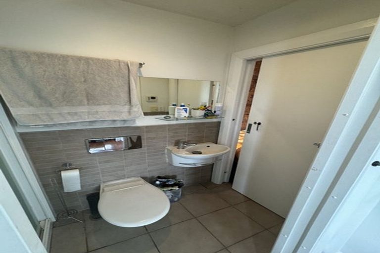 Photo of property in 77 Brougham Street, Mount Victoria, Wellington, 6011