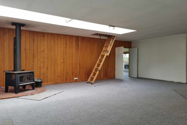 Photo of property in 5a Burgess Hill Road, Burgess Park, New Plymouth, 4371