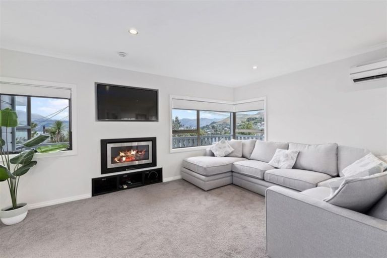 Photo of property in 30 Ripon Street, Lyttelton, 8082