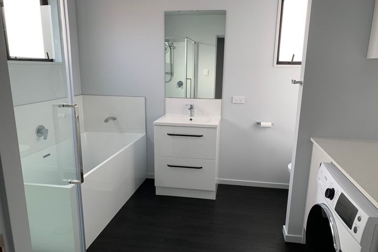 Photo of property in 10 Suffolk Drive, Kirwee, 7571