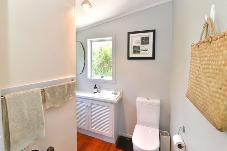 Photo of property in 12 Foster Crescent, Snells Beach, 0920