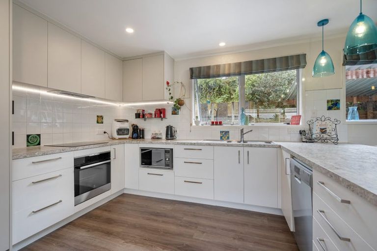 Photo of property in 27 Mcinnes Avenue, Te Kamo, Whangarei, 0112