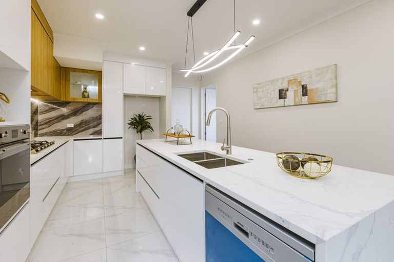 Photo of property in 16 Rathfarnham Road, Flat Bush, Auckland, 2019