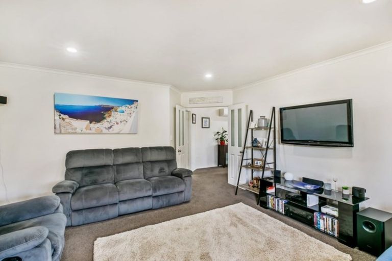 Photo of property in 10 Carrington Drive, Papamoa Beach, Papamoa, 3118