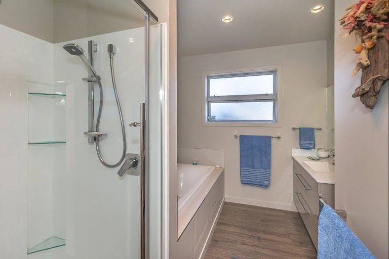 Photo of property in 31-33 Taonui Street, Waitarere Beach, Levin, 5510