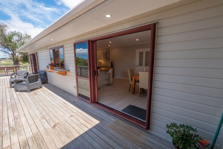 Photo of property in 59 Cable Bay Block Road, Cable Bay, 0420
