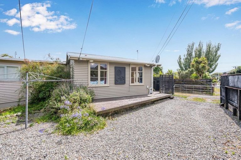 Photo of property in 24 Parakai Street, Paraparaumu, 5032