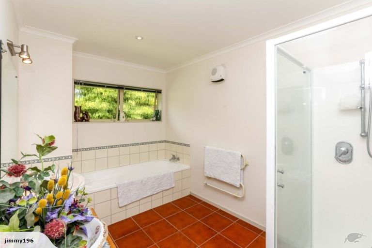 Photo of property in 1 Orlando Close, Frankleigh Park, New Plymouth, 4310