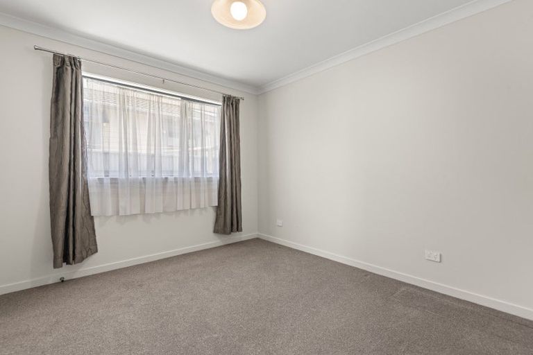 Photo of property in 39 Shamrock Street, Takaro, Palmerston North, 4412
