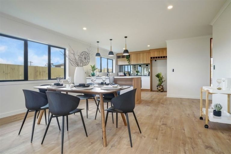 Photo of property in 6 Kapua Crescent, Rototuna North, Hamilton, 3210