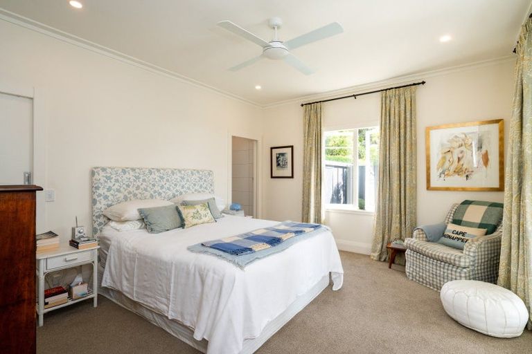 Photo of property in 30 Tauroa Road, Havelock North, 4130