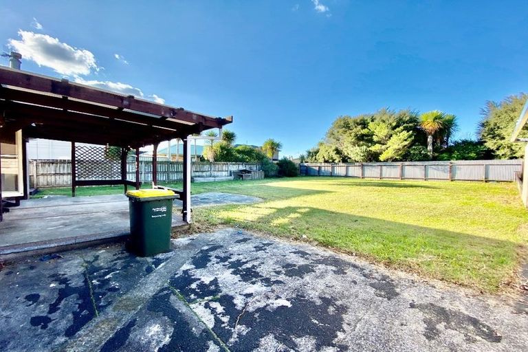 Photo of property in 17 View Road, Papakura, 2110