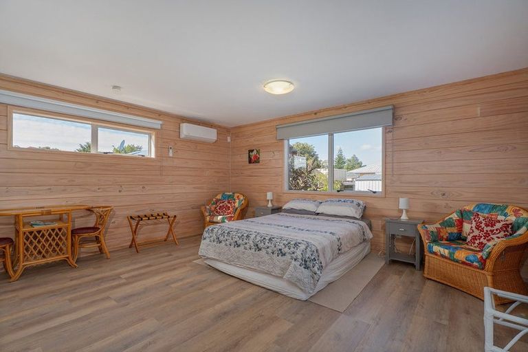 Photo of property in 51 Cholmondeley Crescent, Whitianga, 3510