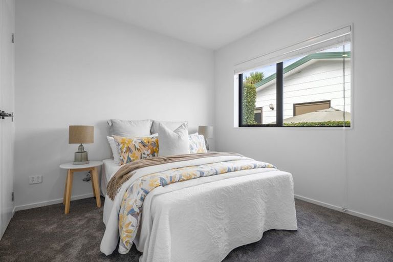 Photo of property in 1/12 Manuwai Road, Torbay, Auckland, 0630