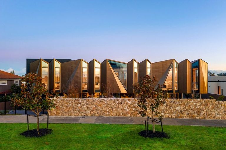 Photo of property in 32 Tuhaere Street, Orakei, Auckland, 1071