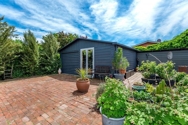 Photo of property in 150 Beach Road, North New Brighton, Christchurch, 8083