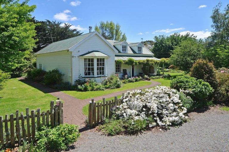 Photo of property in 393 Chester Road, West Taratahi, Carterton, 5791