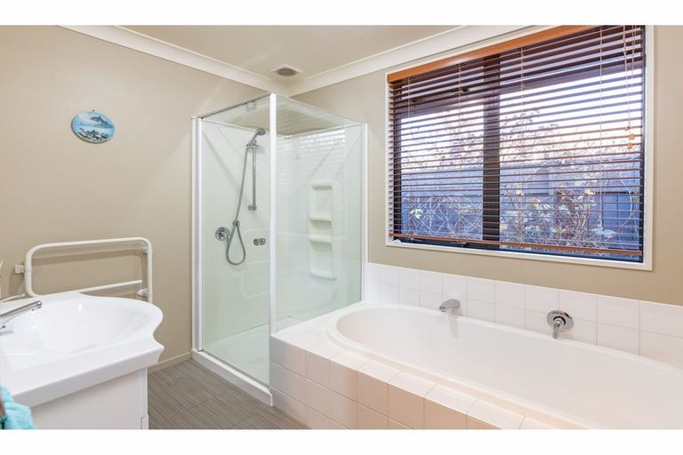 Photo of property in 16 Rembrandt Drive, Rolleston, 7614