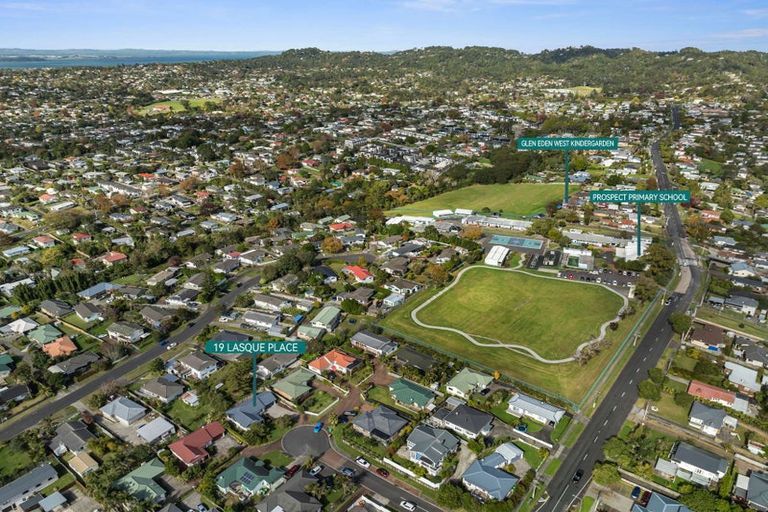 Photo of property in 19 Lasque Place, Glen Eden, Auckland, 0602