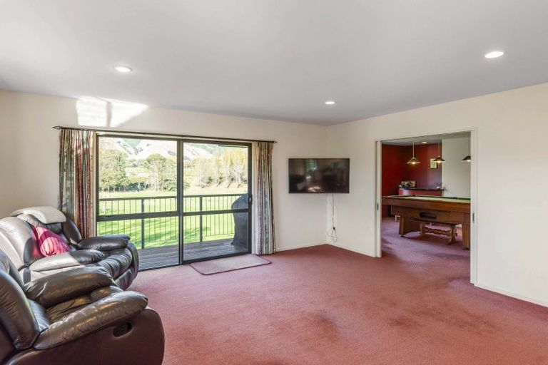 Photo of property in 84 Derham Road, Te Horo, Otaki, 5581