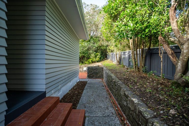 Photo of property in 4 Mayfair Place, Tawa, Wellington, 5028