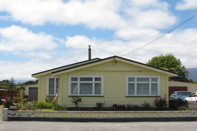 Photo of property in 65 Derby Street, Westport, 7825