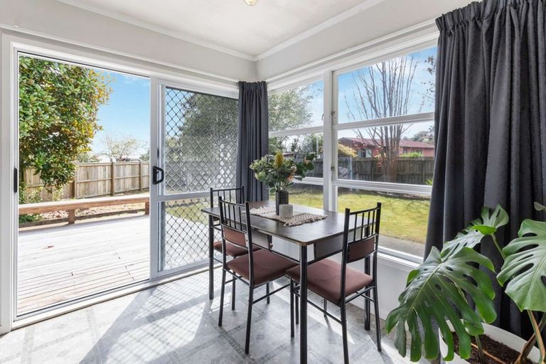 Photo of property in 69 Aquarius Drive, Kawaha Point, Rotorua, 3010