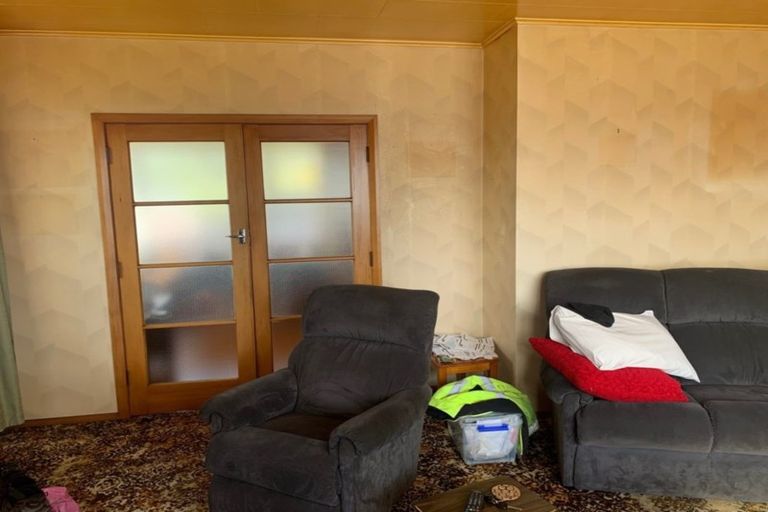 Photo of property in 35 Egmont Street, Hawera, 4610