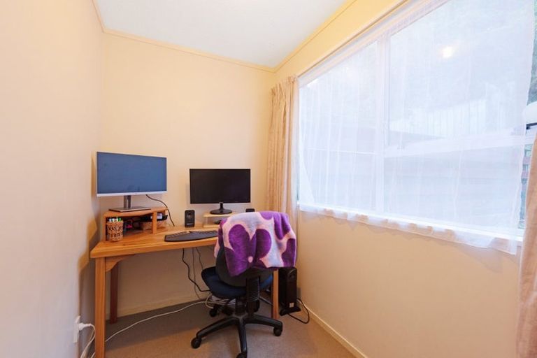 Photo of property in 14b Stonefield Place, Johnsonville, Wellington, 6037