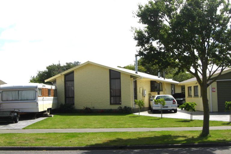 Photo of property in 92 Rowley Avenue, Hoon Hay, Christchurch, 8025