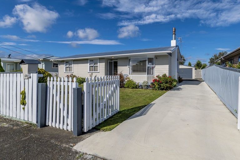 Photo of property in 14 Beatty Street, Levin, 5510