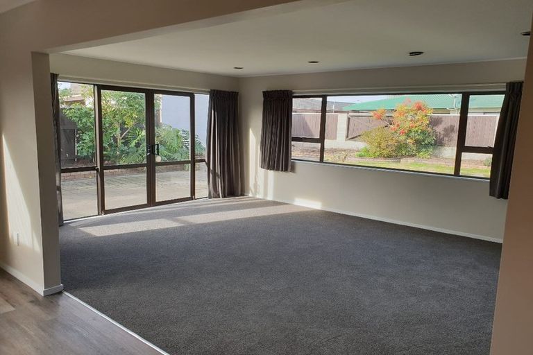 Photo of property in 157 Tait Drive, Greenmeadows, Napier, 4112
