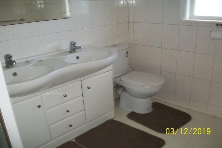 Photo of property in 2/20 Copley Street, New Lynn, Auckland, 0600