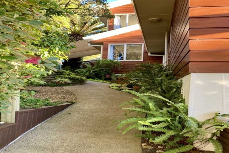 Photo of property in 2/71 Balmain Road, Birkenhead, Auckland, 0626