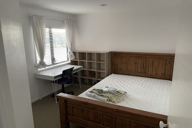 Photo of property in 142 Millhouse Drive, Northpark, Auckland, 2013