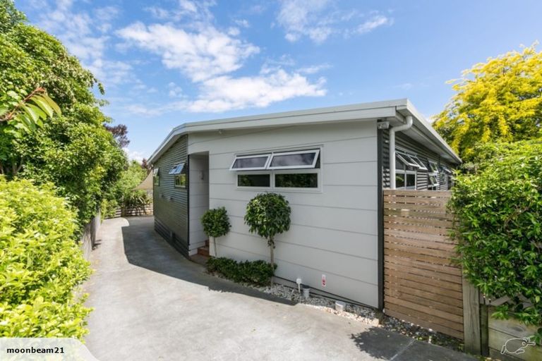 Photo of property in 9a Saint Hill Lane, Havelock North, 4130