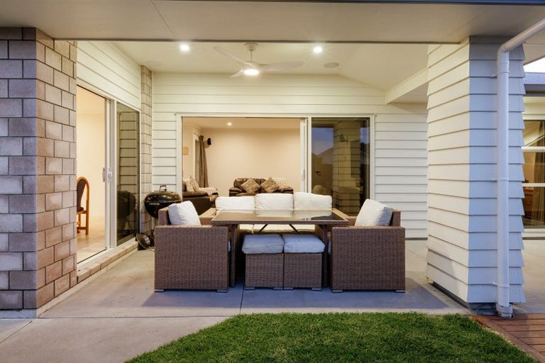 Photo of property in 7 Hoiho Place, Papamoa, 3118