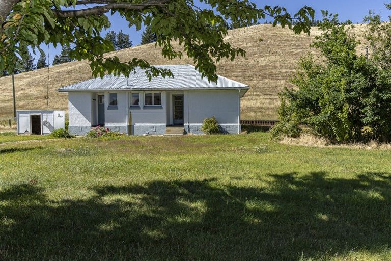 Photo of property in 1198 Ardgour Road, Tarras, Cromwell, 9383