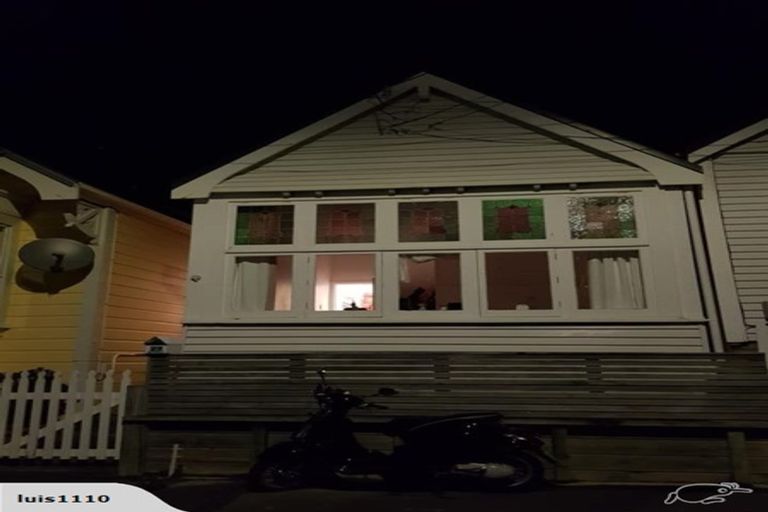 Photo of property in 27 Douglas Street, Mount Cook, Wellington, 6021