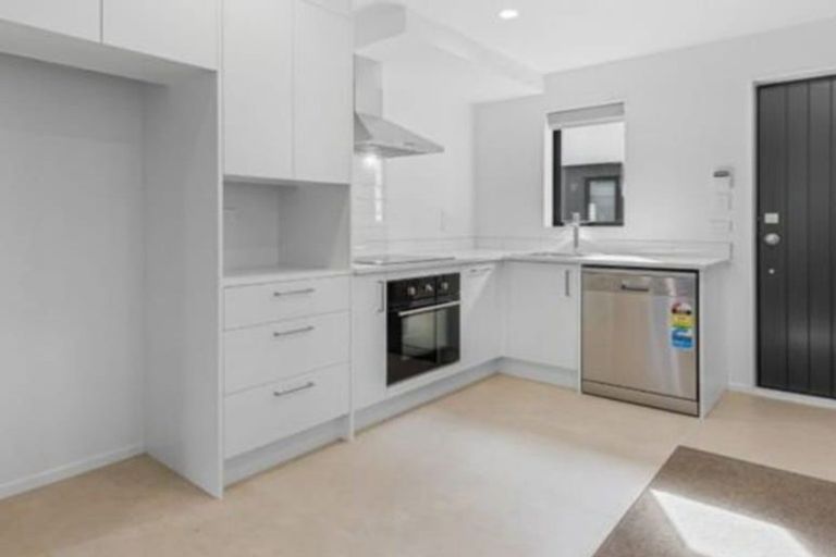 Photo of property in 50 Raupeti Lane, Henderson, Auckland, 0612