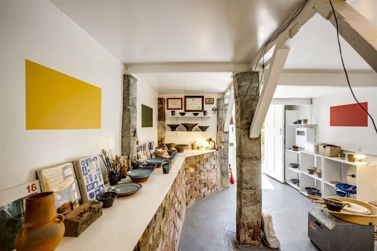 Photo of property in 6 Cameron Road, Bluff Hill, Napier, 4110