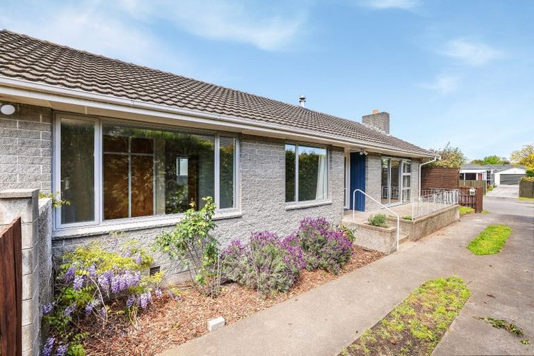 Photo of property in 20 Fern Drive, Halswell, Christchurch, 8025