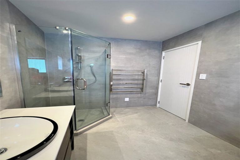 Photo of property in 17b Lavery Place, Sunnynook, Auckland, 0632