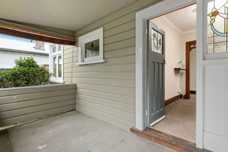 Photo of property in 16 Buller Street, Picton, 7220