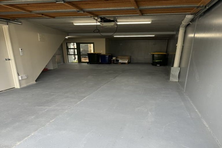 Photo of property in 8/19 Ocean View Road, Hillcrest, Auckland, 0627